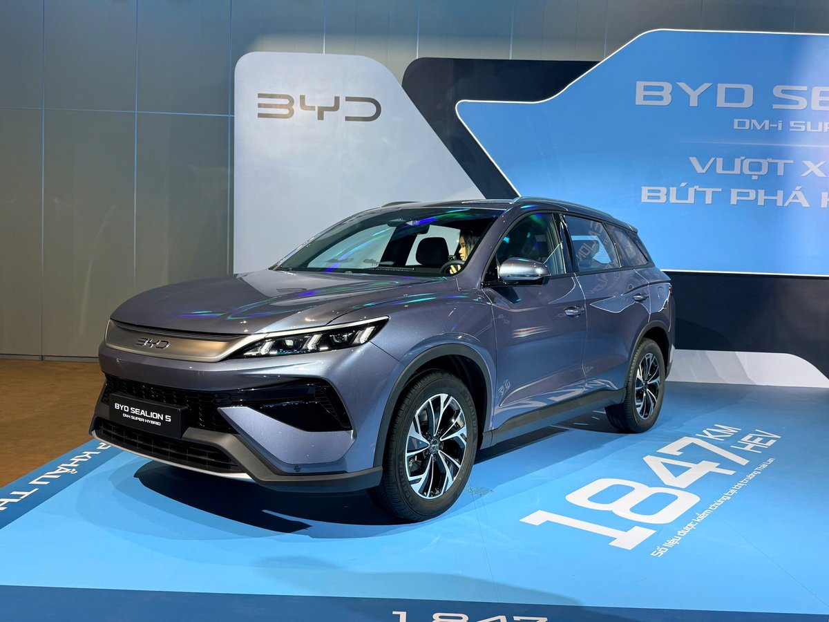 BYD chốt giá Sealion 5 từ 739 triệu đồng tại Việt Nam
