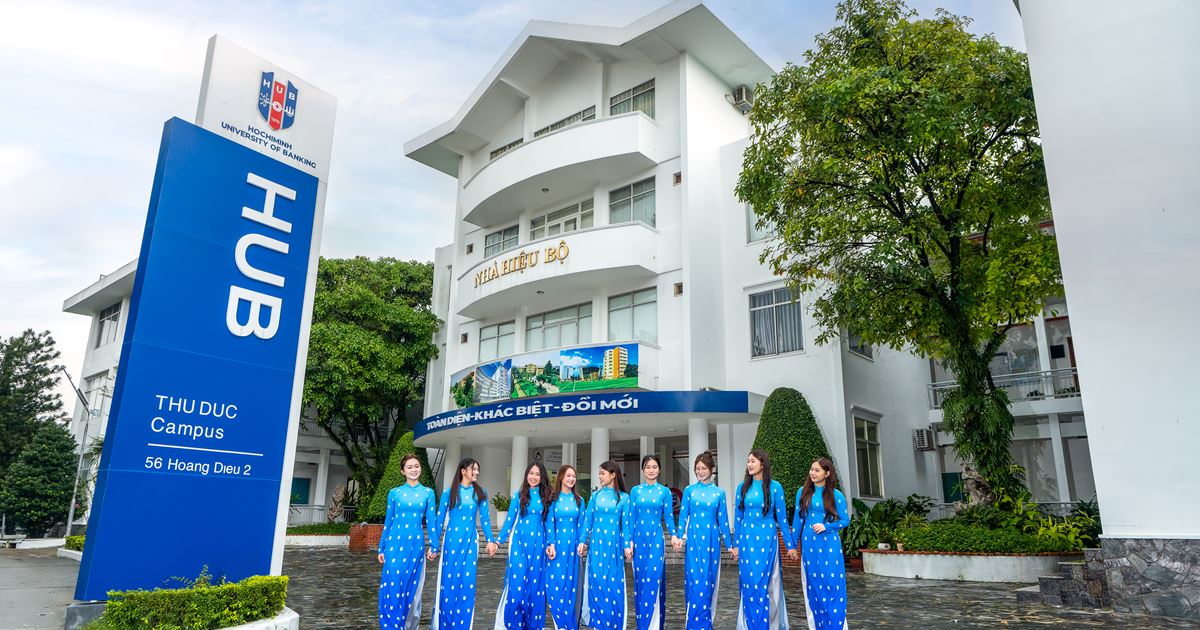 Đại học Ngân hàng TPHCM giữ nguyên học phí năm học 2027–2028