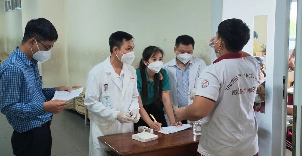 Ca não mô cầu nhóm B ở TPHCM: 99 người tiếp xúc gần được uống kháng sinh dự phòng